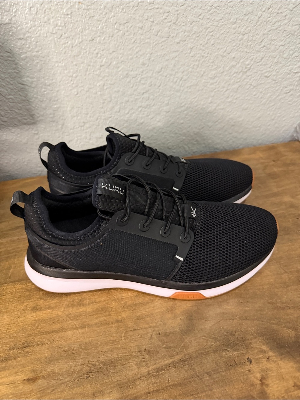 Kuru Black Atom Athletic Sneakers size 10 NEW - Picture 3 of 7